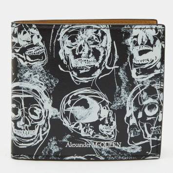 Pre Owned Alexander McQueen Black/White Skull Print Leather Bifold Wallet