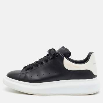 Pre Owned Alexander McQueen Oversized Runner Size 42 Black Leather Lace Up Sneakers