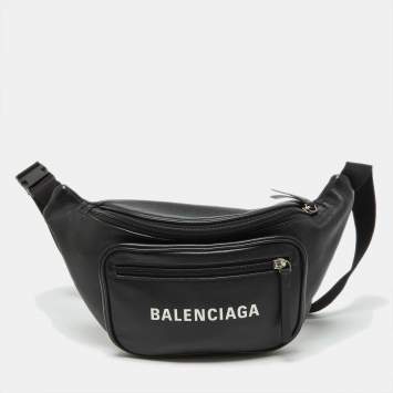 Pre Owned Balenciaga Black Leather Everyday Belt Bag