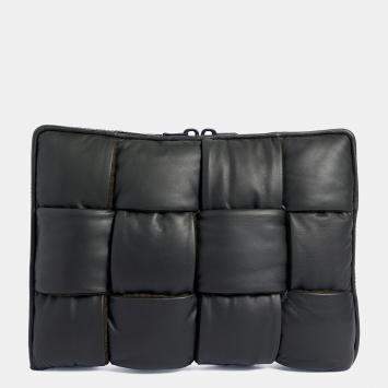 Pre Owned Bottega Veneta Black Padded Leather Laptop Case
