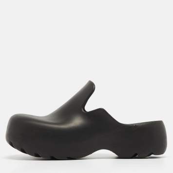 Pre Owned Bottega Veneta Black Rubber Flash Clogs Size 42