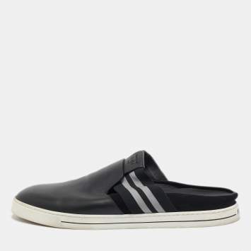 Pre Owned Fendi Black Leather Flat Mules Size 44