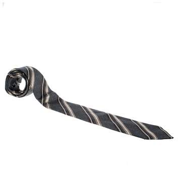 مملوكة مسبقًا Giorgio Armani Grey Contrast Striped Silk Traditional Tie