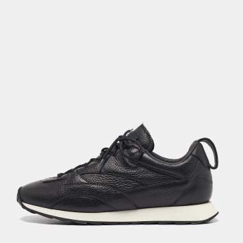 مملوكة مسبقًا Giorgio Armani Black Leather Lace Up Sneakers Size 43