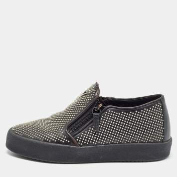 Pre Owned Giuseppe Zanotti Black Studded Leather Eve Slip On Sneakers Size 40