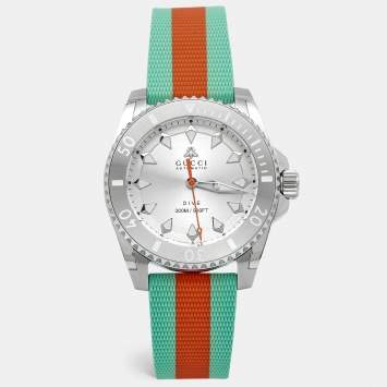 Pre Owned Gucci Silver Stainless Steel Rubber Dive YA136351 Men's Wristwatch 40 mm