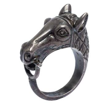 Pre Owned Gucci Detailed Ascot Horsehead Motif Silver Ring Size 24