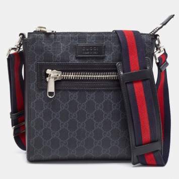 Gucci Black GG Supreme Canvas Small Messenger Bag