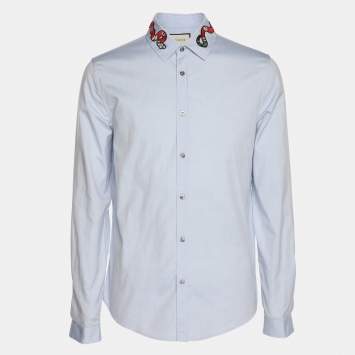 مملوكة مسبقًا قميص غوتشي "دوك" بيّاقة مطرزة ثعبان قطن أزرق مقاس متوسط (ميديوم)