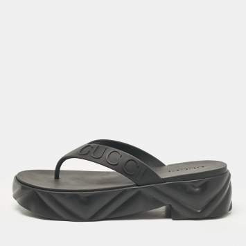 مملوكة مسبقًا Gucci Black Rubber Thong Sandals Size 38