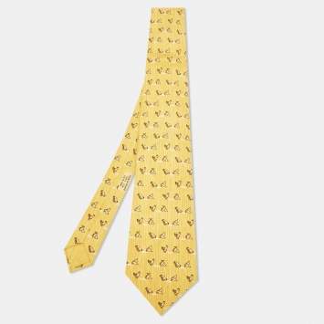 Pre Owned Hermès Yellow Whimsical Chickens Print Silk Classic Tie
