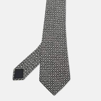 Pre Owned Hermès Navy Blue/Beige Leaf Print Silk Classic Tie 