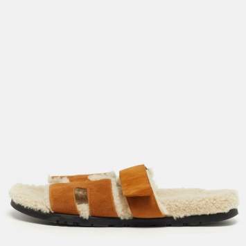 مملوكة مسبقًا Hermes Chypre Size 42 Tan Shearling Fur and Suede Flat Slide