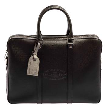 Pre Owned Louis Vuitton Black Taiga Leather Porte Documents Voyage PM Bag