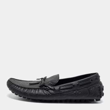 مملوكة مسبقًا Louis Vuitton Black Monogram Embossed Leather Bow Loafers Size 41.5