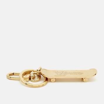 مملوكة مسبقًا Louis Vuitton Gold Tone LV Skate Bag Charm & Key Holder