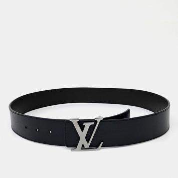 Pre Owned Louis Vuitton Leather reversible belt