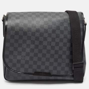 Pre Owned Louis Vuitton Damier Graphite Canvas Daniel MM Messenger Bag