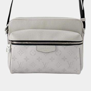 Pre Owned Louis Vuitton Antarctica Taigarama Monogram Outdoor Messenger PM