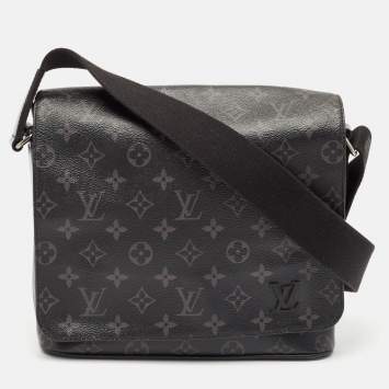 Pre Owned Louis Vuitton Monogram Eclipse Canvas District PM Bag