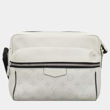 Pre Owned Louis Vuitton White & Grey Coated Canvas Antarctica Monogram Outdoor PM Messenger Bag