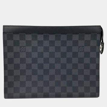 مملوكة مسبقًا Louis Vuitton Black PVC Graphite Pochette Voyage MM