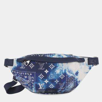 مملوكة مسبقًا Louis Vuitton Discovery Bumbag Blue Monogram Bandana Size Pm