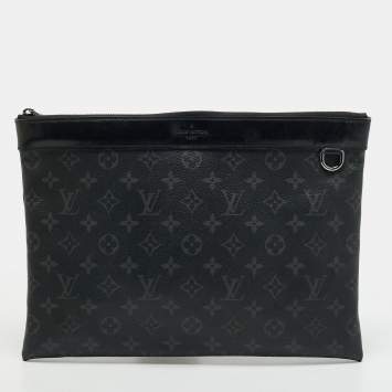 Pre Owned Louis Vuitton Discovery Pochette Monogram Eclipse Canvas Pouch