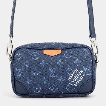 مملوكة مسبقًا Louis Vuitton Trocadero Wearable Wallet Ocean Blue Monogram Canvas Crossbody Bag