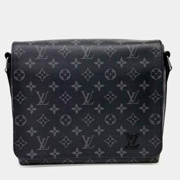 مملوكة مسبقًا Louis Vuitton Black Canvas Eclipse District PM M45272