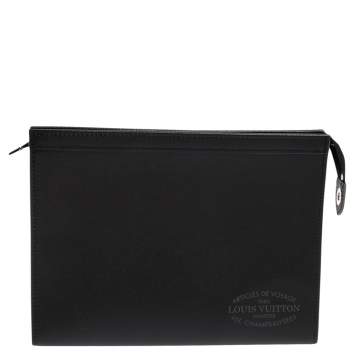 Pre Owned Louis Vuitton Black Taiga Leather Pochette Voyage MM