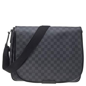 Pre Owned Louis Vuitton Damier Graphite Canvas Daniel GM Messenger Bag