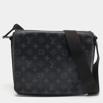 Pre Owned Louis Vuitton Monogram Eclipse Canvas District PM Bag