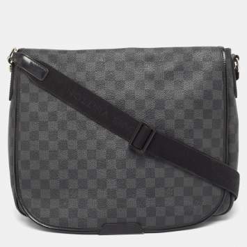 Pre Owned Louis Vuitton Damier Graphite Canvas Daniel GM Bag