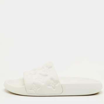 مملوكة مسبقًا صندل سلايد بول لوي فيتون وترفرونت مطاطي بطبعة مونوجرام أبيض مقاس 41