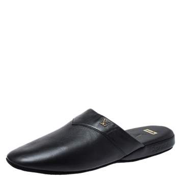 Pre Owned Louis Vuitton x Supreme Black Leather Hugh Flat Slippers Size 39