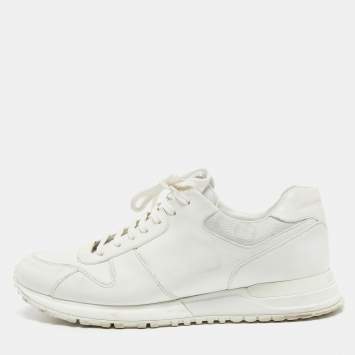 مملوكة مسبقًا Louis Vuitton White Monogram Canvas And Leather Run Away Sneakers Size 41.5