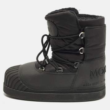 مملوكة مسبقًا Moncler Uranus Shell Moon Size 41/42 Black Nylon and Rubber Ankle Length Boots