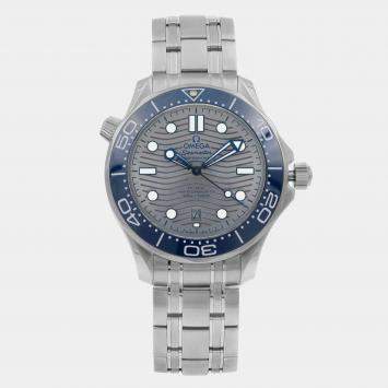 Pre Owned Omega Grey Stainless Steel Seamaster Diver 210.30.42.20.06.001 Automatic Men's Wristwatch 42 mm