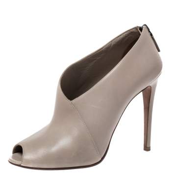 مملوكة مسبقًا Prada Grey Leather Asymmetric Peep Toe Ankle Booties Size 38
