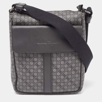 Pre Owned Salvatore Ferragamo Black/Grey Gancini Print Coated Canvas and Leather Messenger Bag
