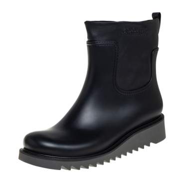 Pre Owned Salvatore Ferragamo Black Rubber and Leather Ankle Boots Size 42