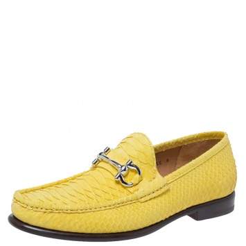 مملوكة مسبقًا Salvatore Ferragamo Yellow Python Mason Loafers Size 42