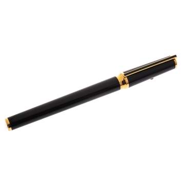 Pre Owned S.T. Dupont Montparnasse Black Lacquer Gold Plated Fountain Pen 
