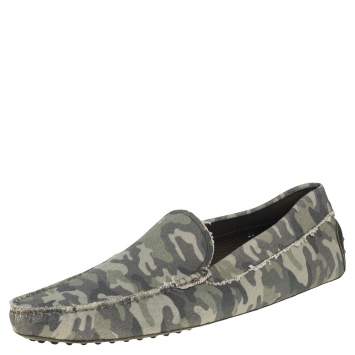 مملوكة مسبقًا Tod's Green Camouflage Canvas and Leather Gommino Slip On Loafers Size 45.5