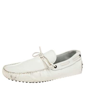 مملوكة مسبقًا Tod's White Patent Leather Bow Slip On Loafers Size 44.5