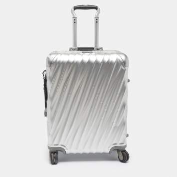 مملوكة مسبقًا TUMI 19 Degree Silver Aluminum International Carry On Luggage