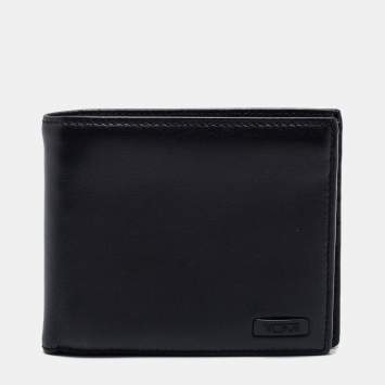 Pre Owned TUMI Black Leather Bifold Compact Wallet