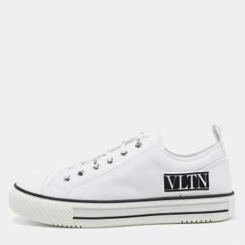 مملوكة مسبقًا Valentino White Canvas VLTN  Low Top Sneakers Size 42