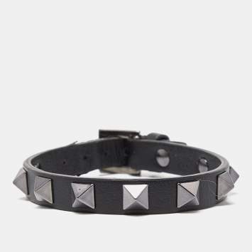 Pre Owned Valentino Black Leather Rockstud Wrap Bracelet